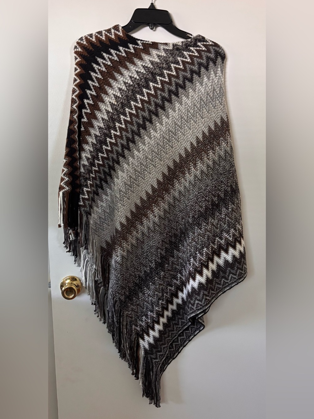 Chevron Fringed Women’s Poncho Brown & Cream